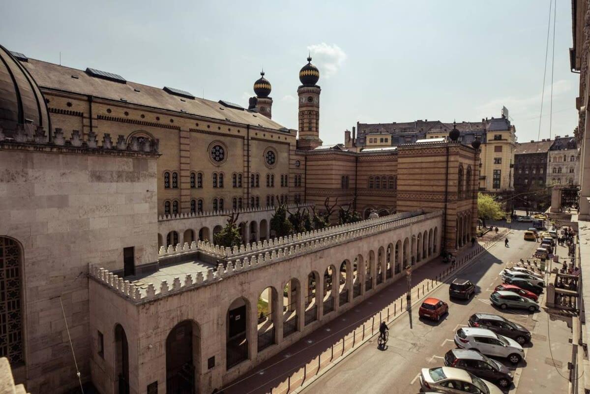 New A C Studio With View Of The Synagogue بودابست المظهر الخارجي الصورة