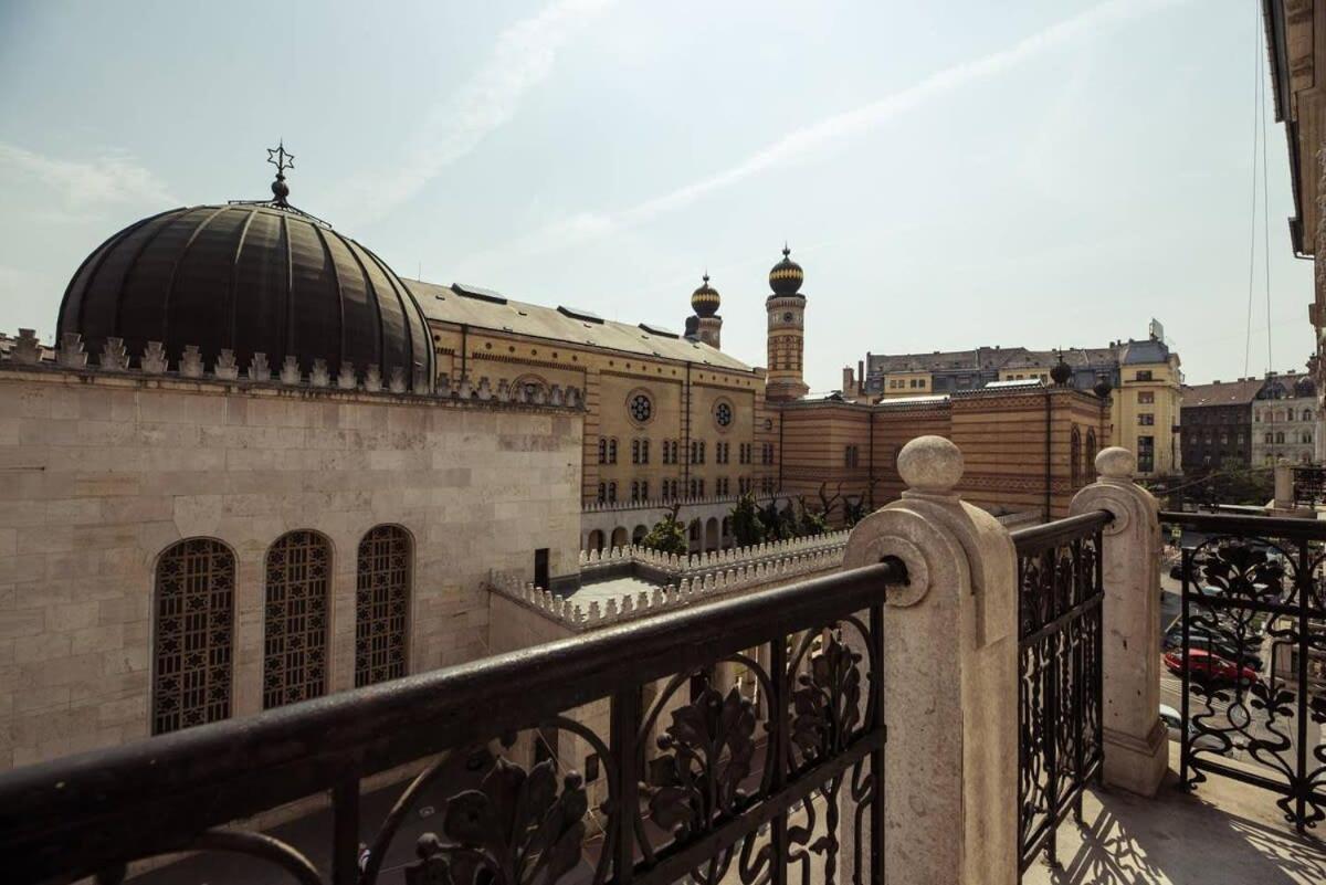 New A C Studio With View Of The Synagogue بودابست المظهر الخارجي الصورة